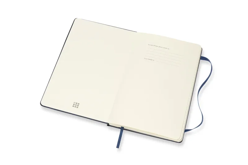 MOLESKINE Határidőnapló 2025/26 18 hónap, heti, kemény borítású, zafír kék (L)