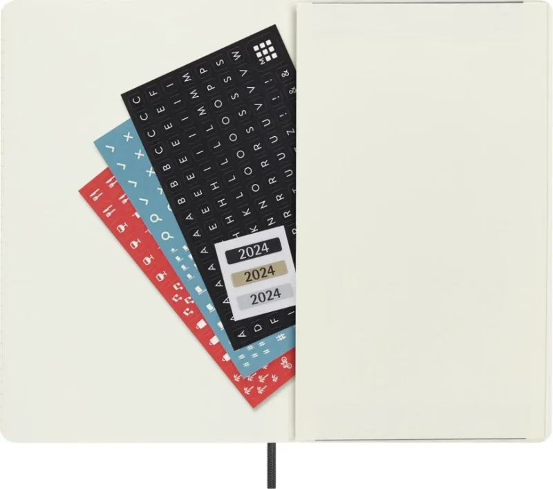 MOLESKINE Határidőnapló 2025/26 18 hónap, heti, puha borítású, fekete (L)