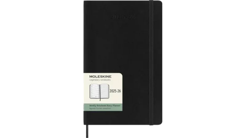MOLESKINE Határidőnapló 2025/26 18 hónap, heti, puha borítású, fekete (L)