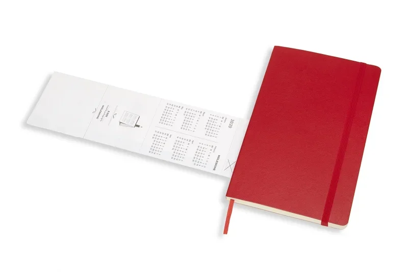 MOLESKINE Határidőnapló 2025/26 18 hónap, heti, puha borítású, skarlát piros (L)