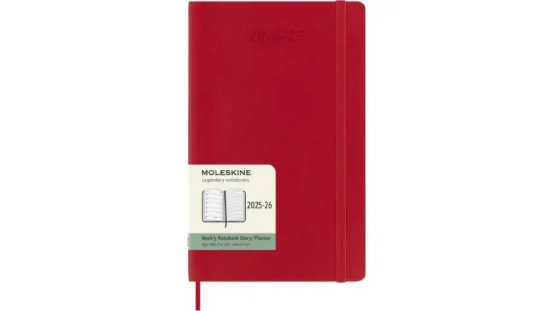 MOLESKINE Határidőnapló 2025/26 18 hónap, heti, puha borítású, skarlát piros (L)