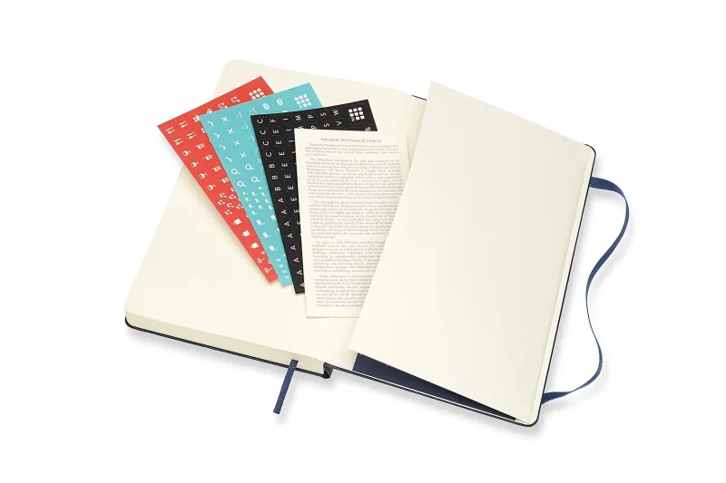 MOLESKINE Határidőnapló 2026 12 hónap, Napi, kemény borító, ZAFÍR KÉK (L)